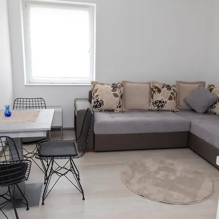 Milovanovic Lägenhetshotell 3*