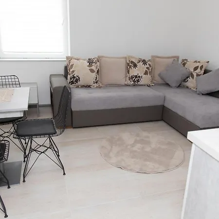 Lägenhetshotell Milovanovic 3*