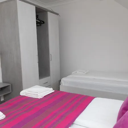 Milovanovic Lägenhetshotell 3*